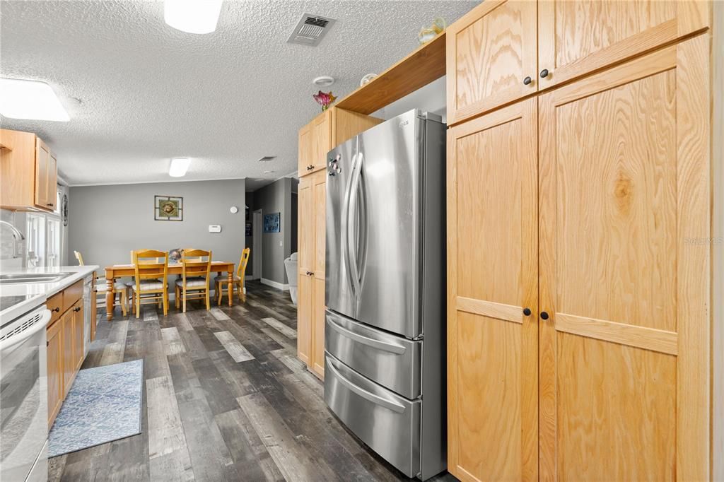 Activo con contrato: $324,900 (3 camas, 2 baños, 1296 Pies cuadrados)