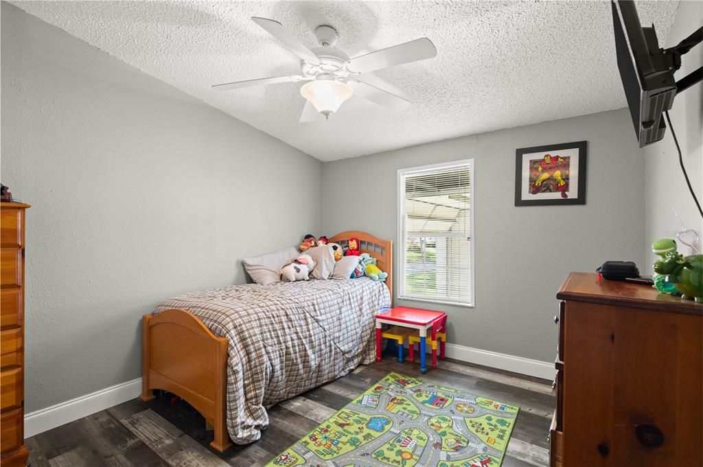 Activo con contrato: $324,900 (3 camas, 2 baños, 1296 Pies cuadrados)