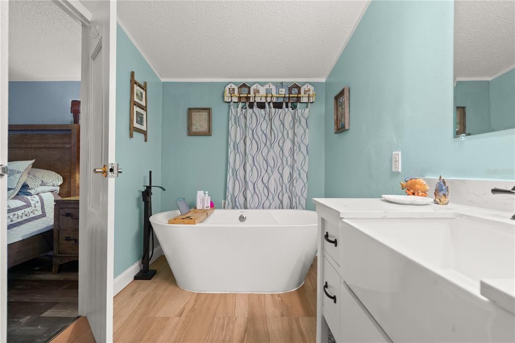 Activo con contrato: $324,900 (3 camas, 2 baños, 1296 Pies cuadrados)