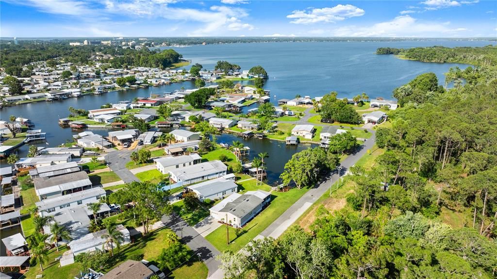 Activo con contrato: $324,900 (3 camas, 2 baños, 1296 Pies cuadrados)