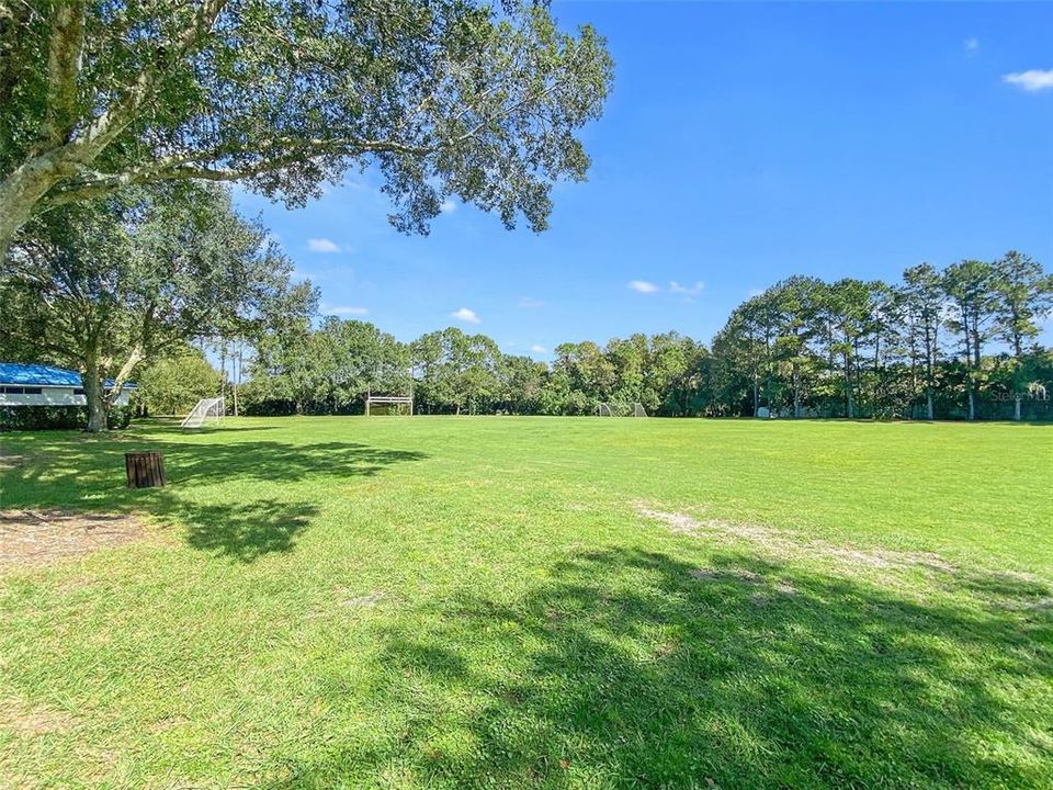 合同活跃: $999,900 (6 贝兹, 3 浴室, 3962 平方英尺)