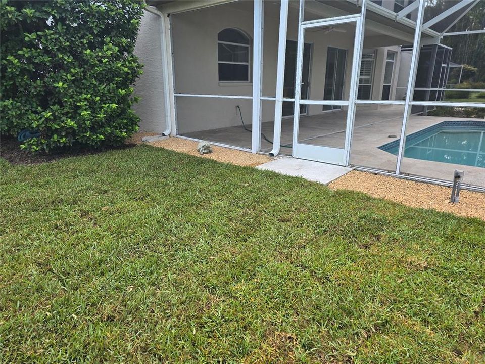 合同活跃: $999,900 (6 贝兹, 3 浴室, 3962 平方英尺)