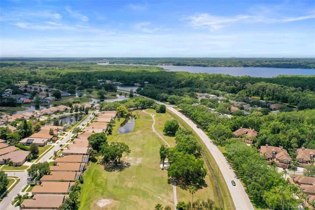 合同活跃: $999,900 (6 贝兹, 3 浴室, 3962 平方英尺)