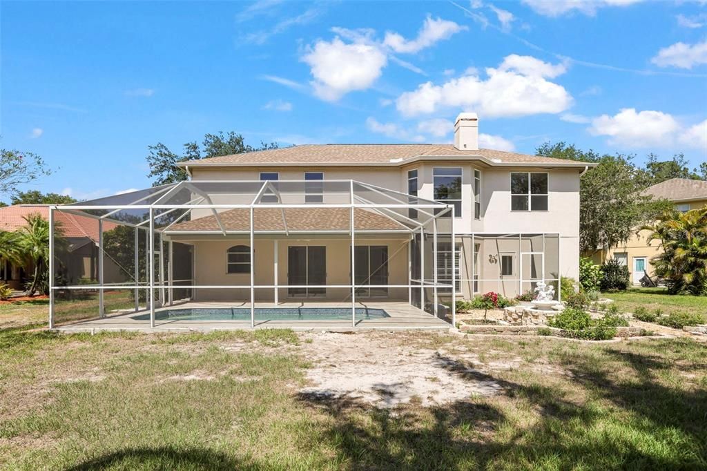 合同活跃: $999,900 (6 贝兹, 3 浴室, 3962 平方英尺)