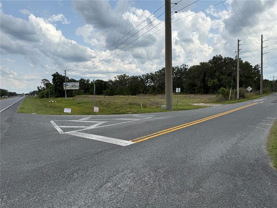 合同活跃: $699,000 (3.56 acres)