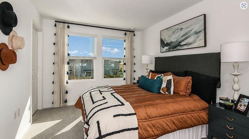 Active With Contract: $229,999 (2 beds, 2 baths, 1219 Square Feet)