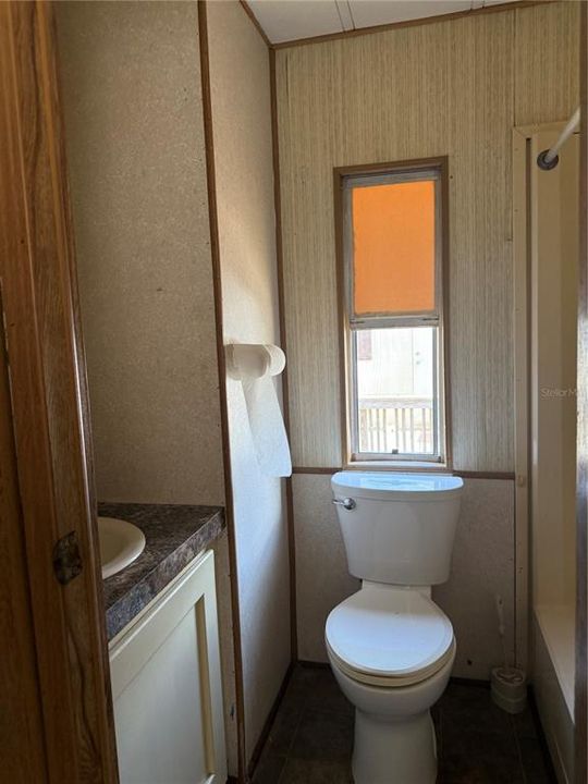 出租: $1,000 (1 贝兹, 1 浴室, 420 平方英尺)