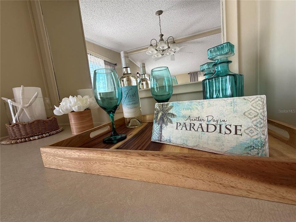 合同活跃: $229,900 (2 贝兹, 2 浴室, 1274 平方英尺)