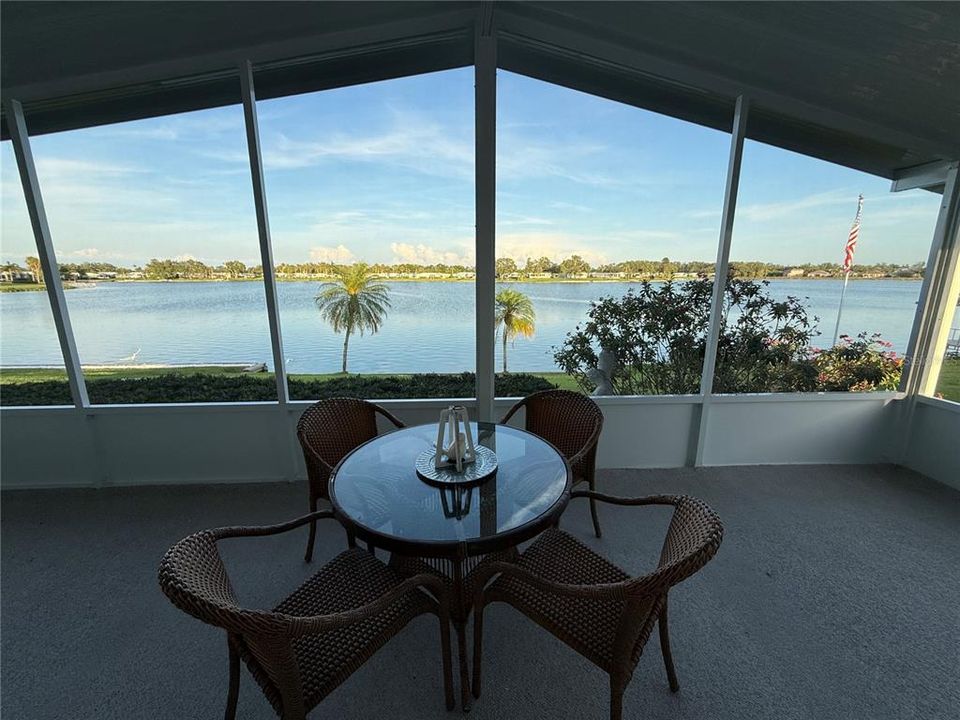 合同活跃: $229,900 (2 贝兹, 2 浴室, 1274 平方英尺)