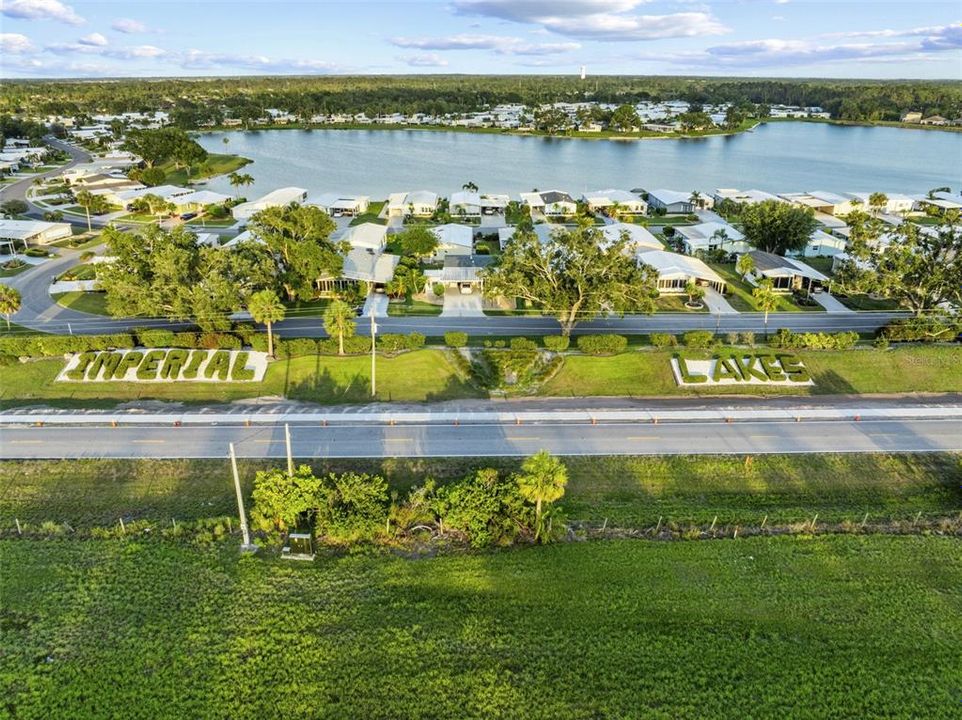 合同活跃: $229,900 (2 贝兹, 2 浴室, 1274 平方英尺)