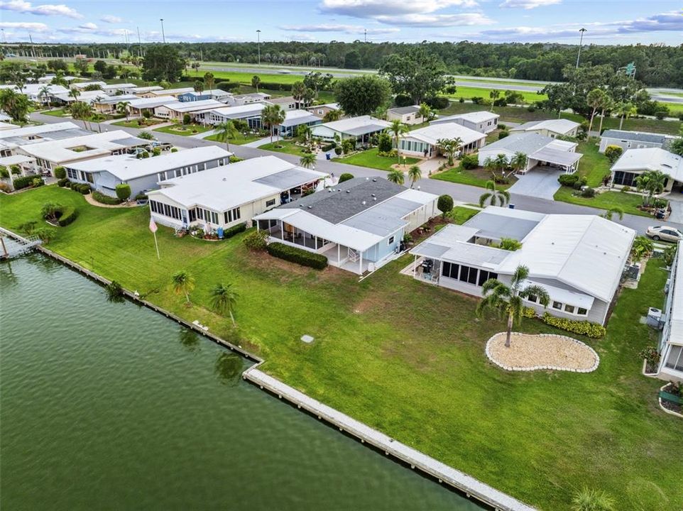 合同活跃: $229,900 (2 贝兹, 2 浴室, 1274 平方英尺)