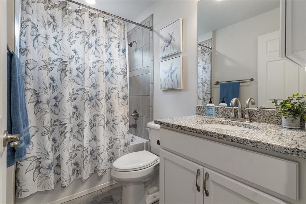 На продажу: $359,900 (3 спален, 2 ванн, 1668 Квадратных фут)