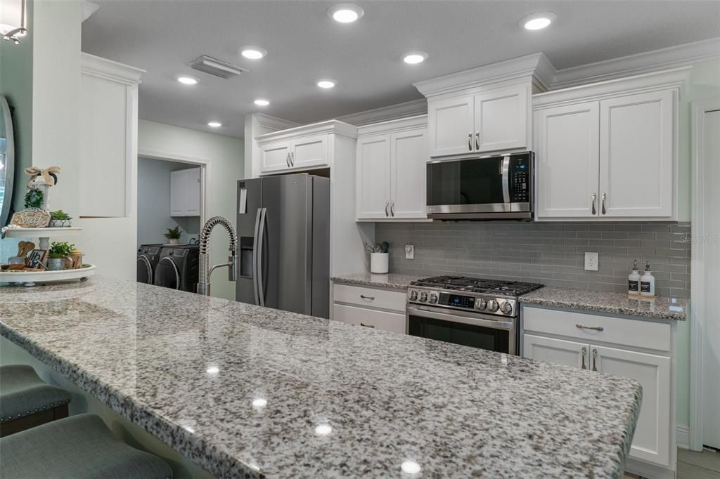 На продажу: $359,900 (3 спален, 2 ванн, 1668 Квадратных фут)