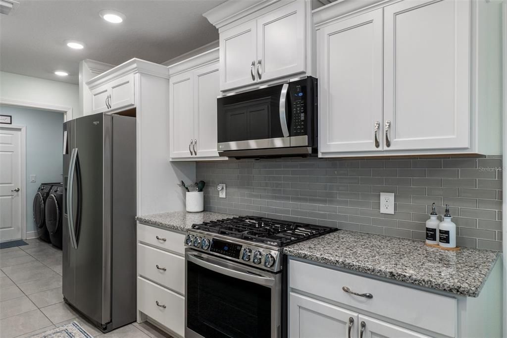 На продажу: $359,900 (3 спален, 2 ванн, 1668 Квадратных фут)