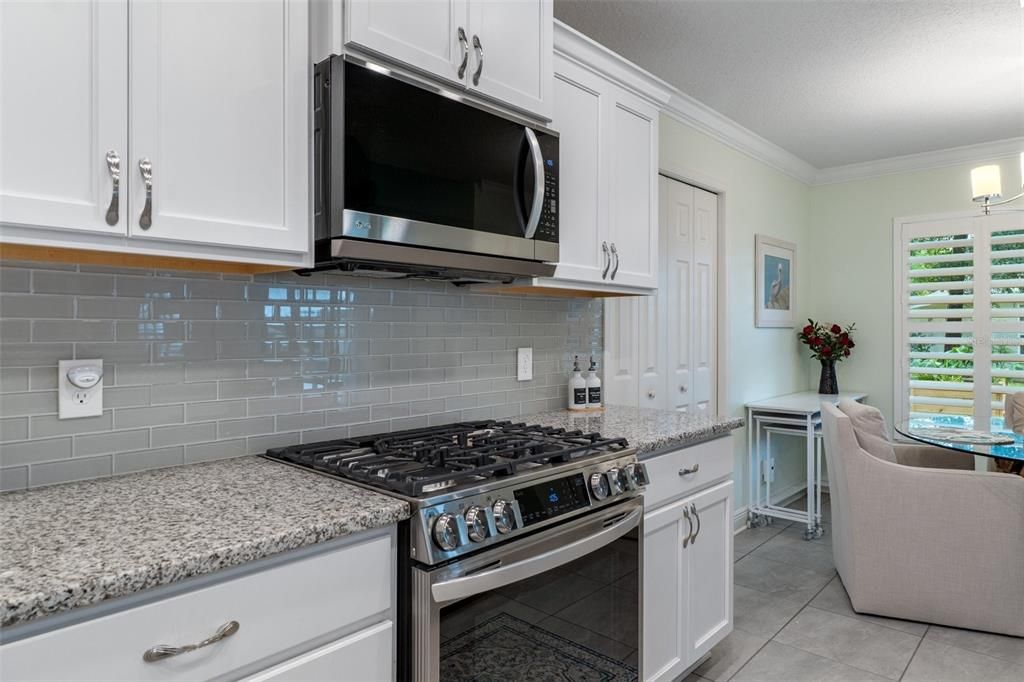 На продажу: $359,900 (3 спален, 2 ванн, 1668 Квадратных фут)