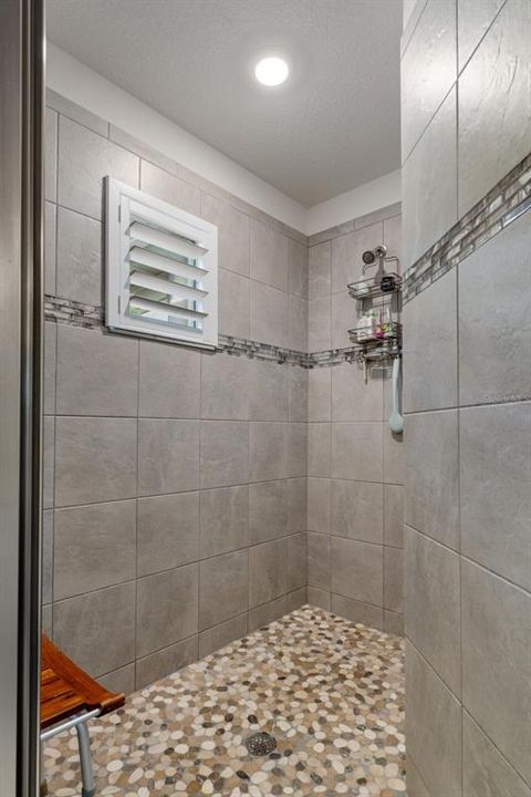 На продажу: $359,900 (3 спален, 2 ванн, 1668 Квадратных фут)