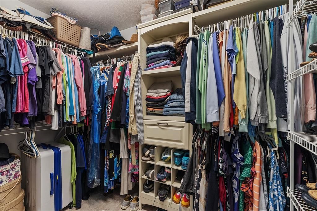 En Venta: $525,000 (4 camas, 3 baños, 2374 Pies cuadrados)