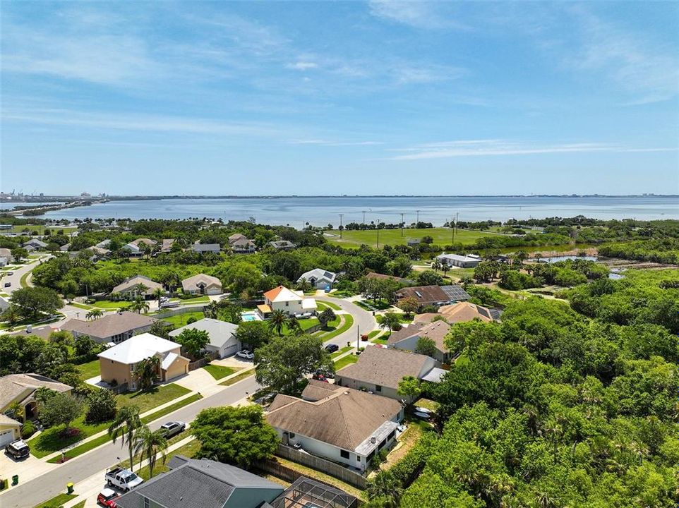 En Venta: $525,000 (4 camas, 3 baños, 2374 Pies cuadrados)