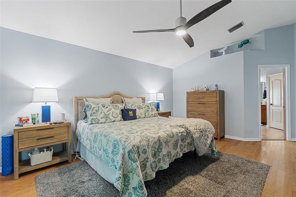 En Venta: $525,000 (4 camas, 3 baños, 2374 Pies cuadrados)