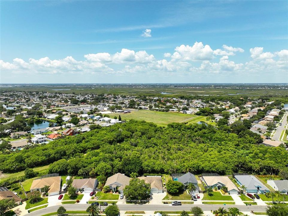 En Venta: $525,000 (4 camas, 3 baños, 2374 Pies cuadrados)