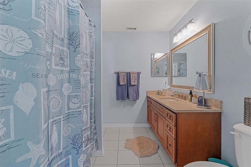 En Venta: $525,000 (4 camas, 3 baños, 2374 Pies cuadrados)