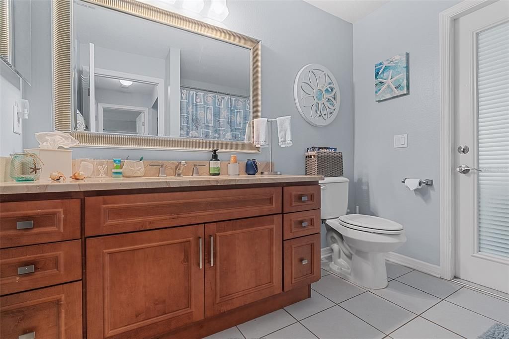 En Venta: $525,000 (4 camas, 3 baños, 2374 Pies cuadrados)