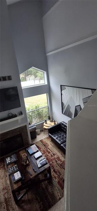 出租: $3,200 (4 贝兹, 2 浴室, 1857 平方英尺)