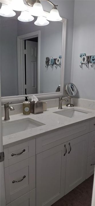 出租: $3,200 (4 贝兹, 2 浴室, 1857 平方英尺)