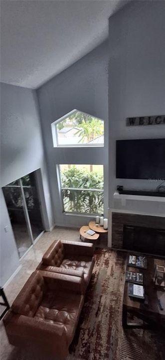 出租: $3,200 (4 贝兹, 2 浴室, 1857 平方英尺)