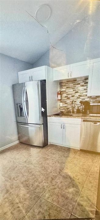 出租: $3,200 (4 贝兹, 2 浴室, 1857 平方英尺)