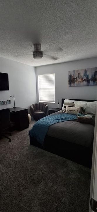 出租: $3,200 (4 贝兹, 2 浴室, 1857 平方英尺)