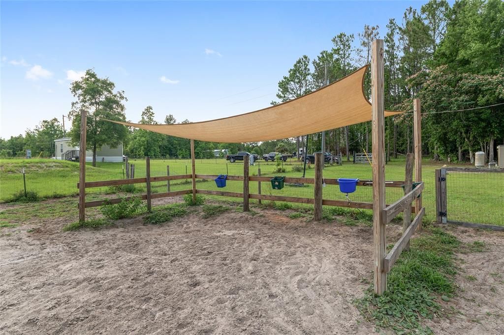 На продажу: $299,000 (4 спален, 2 ванн, 2186 Квадратных фут)