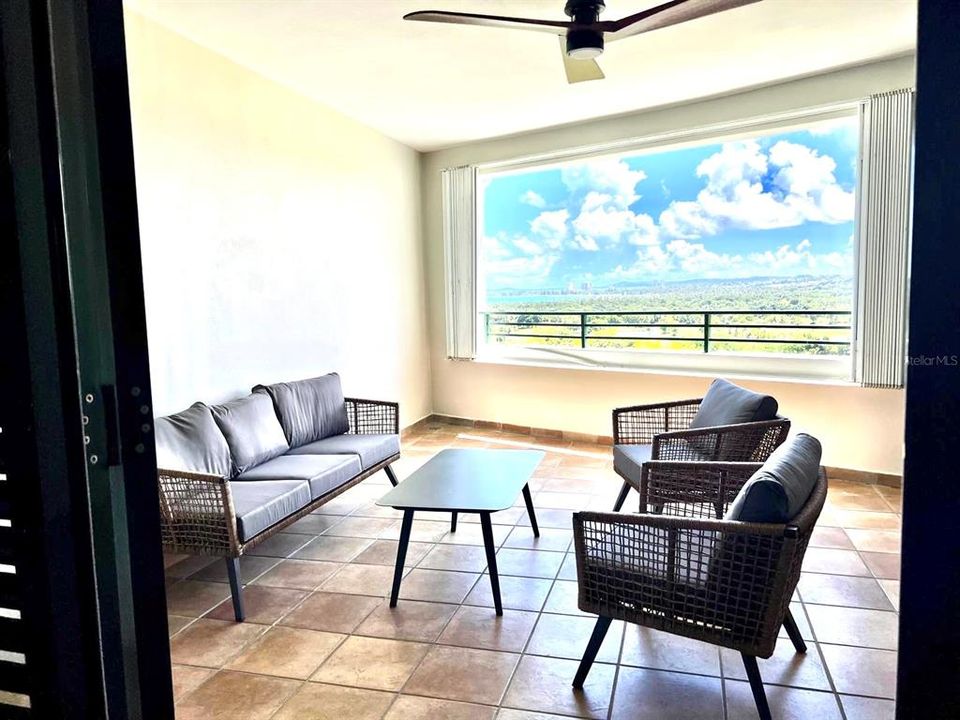 出租: $2,850 (2 贝兹, 2 浴室, 1085 平方英尺)