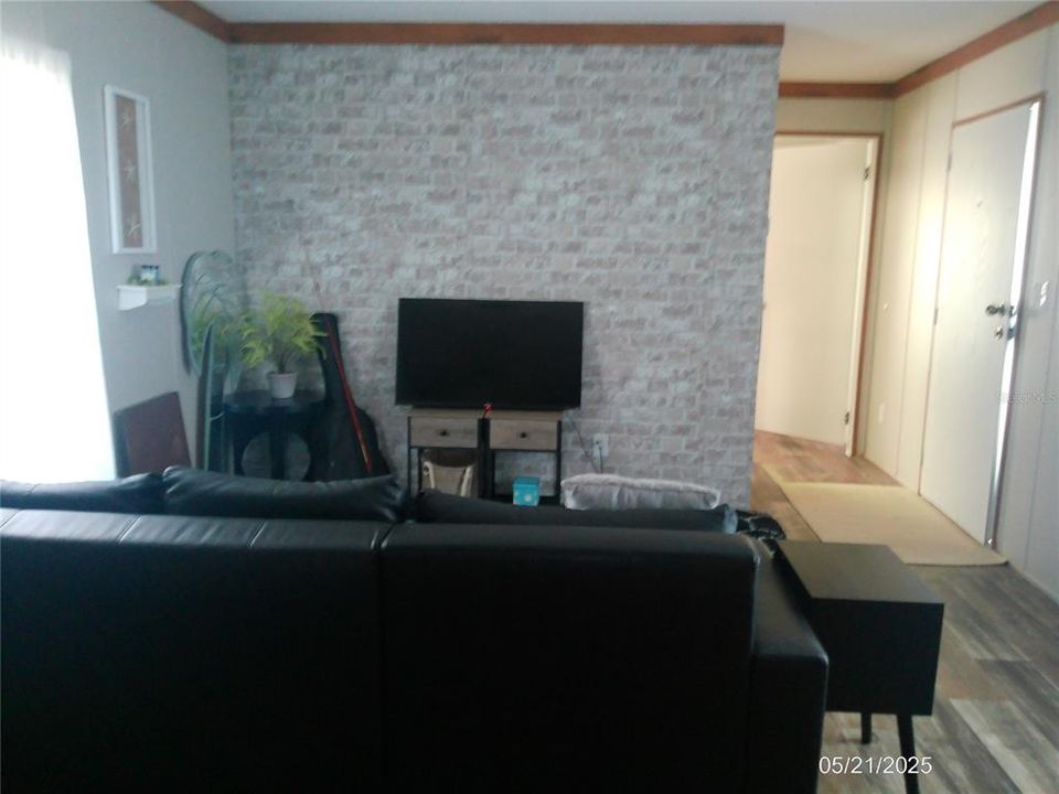 待售: $260,000 (2 贝兹, 2 浴室, 840 平方英尺)