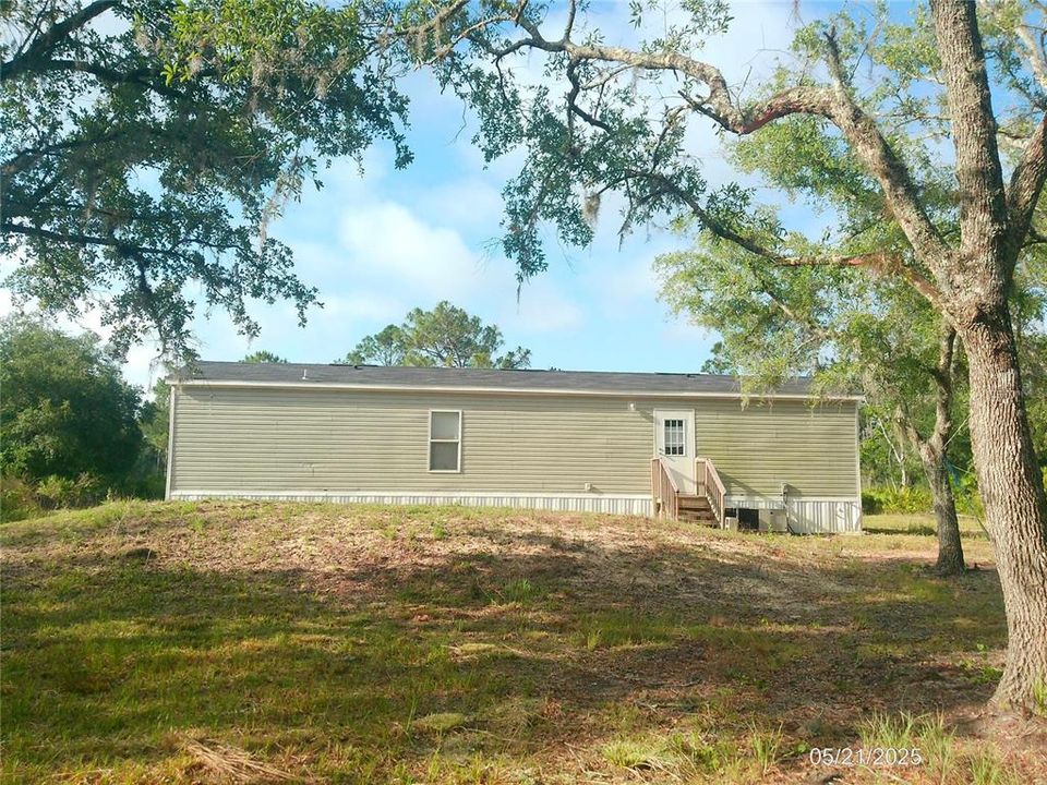 待售: $260,000 (2 贝兹, 2 浴室, 840 平方英尺)