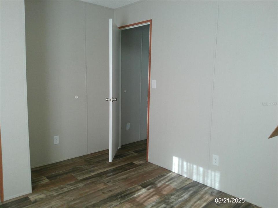 待售: $260,000 (2 贝兹, 2 浴室, 840 平方英尺)