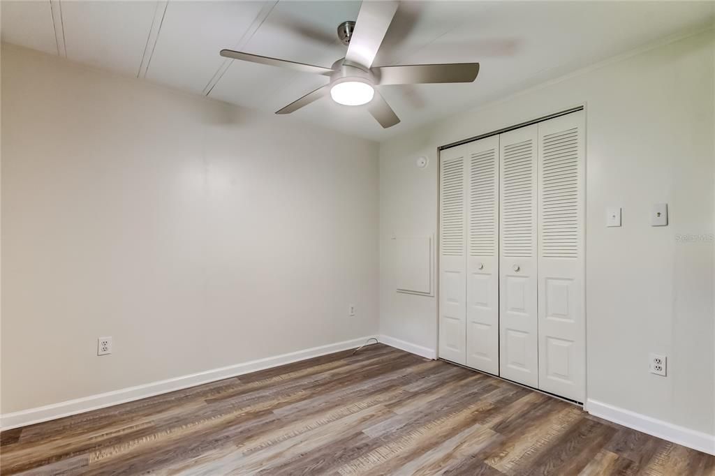 Active With Contract: $225,000 (2 beds, 2 baths, 1104 Square Feet)