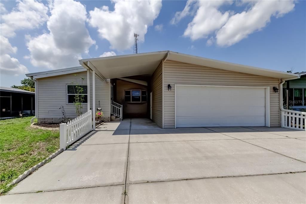 Active With Contract: $225,000 (2 beds, 2 baths, 1104 Square Feet)