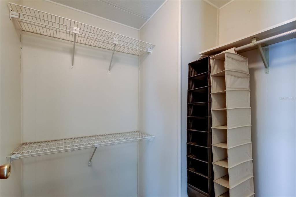 Active With Contract: $225,000 (2 beds, 2 baths, 1104 Square Feet)