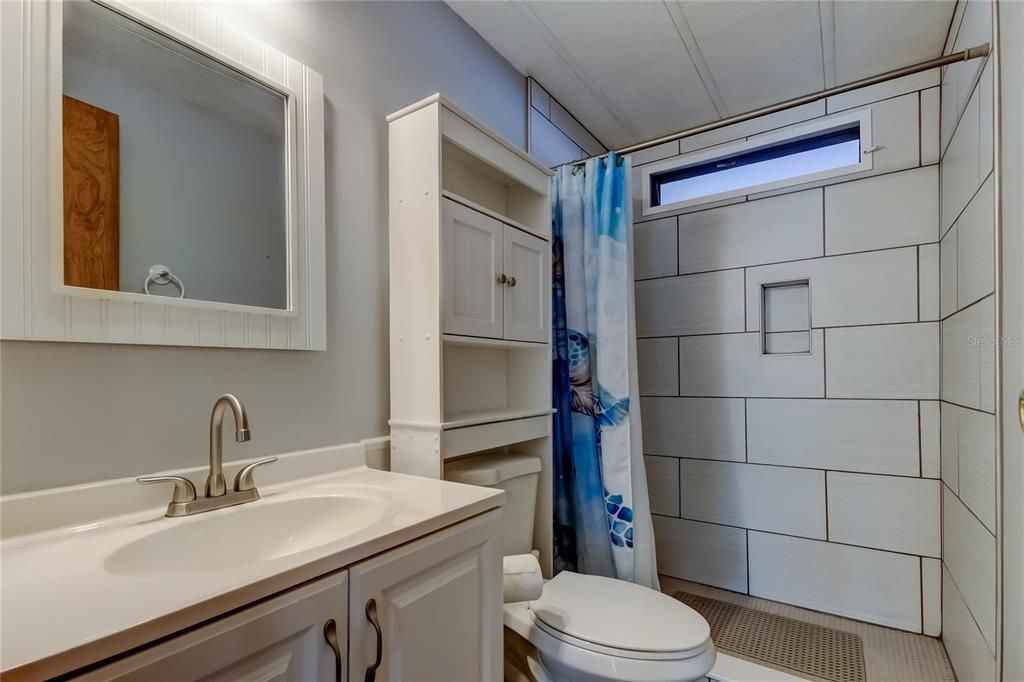 Active With Contract: $225,000 (2 beds, 2 baths, 1104 Square Feet)