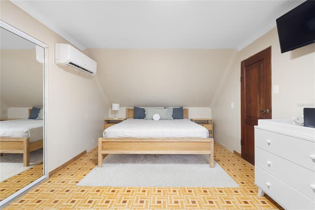 На продажу: $682,500 (5 спален, 3 ванн, 2142 Квадратных фут)