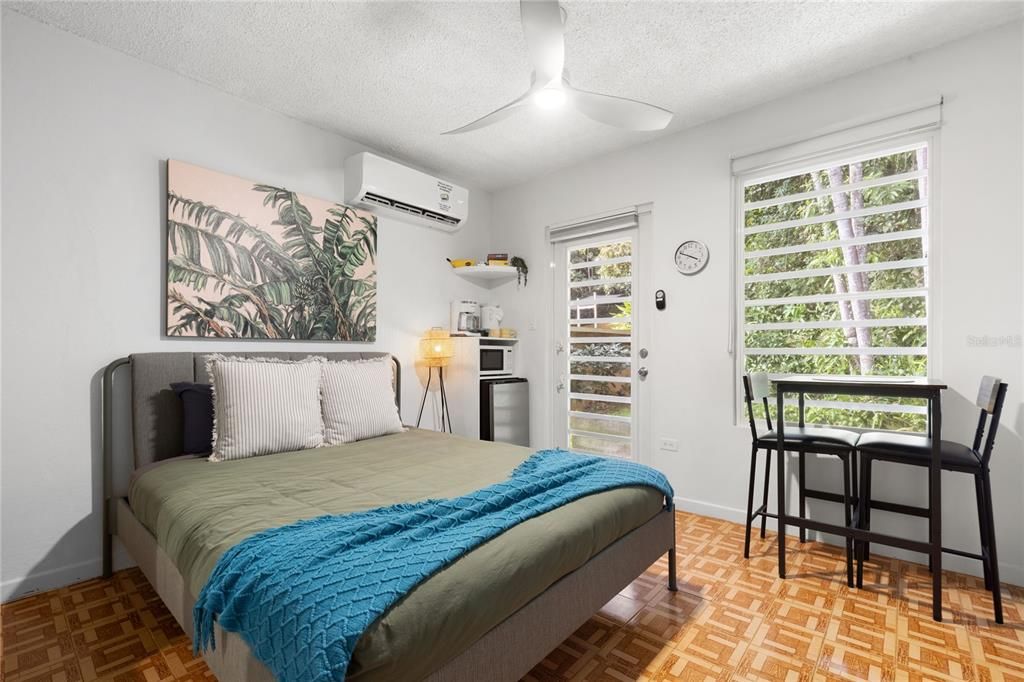 На продажу: $682,500 (5 спален, 3 ванн, 2142 Квадратных фут)