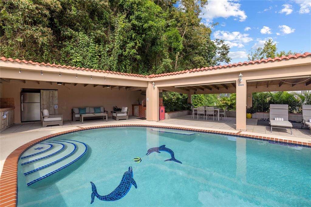 На продажу: $682,500 (5 спален, 3 ванн, 2142 Квадратных фут)