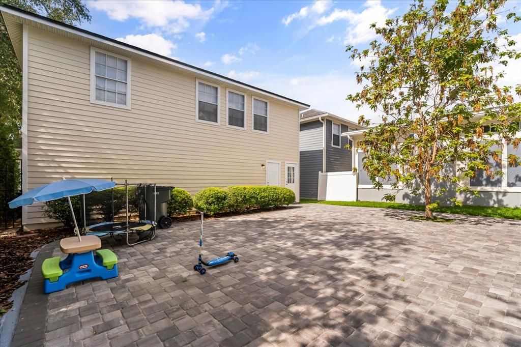 For Sale: $1,400,000 (4 beds, 4 baths, 2961 Square Feet)