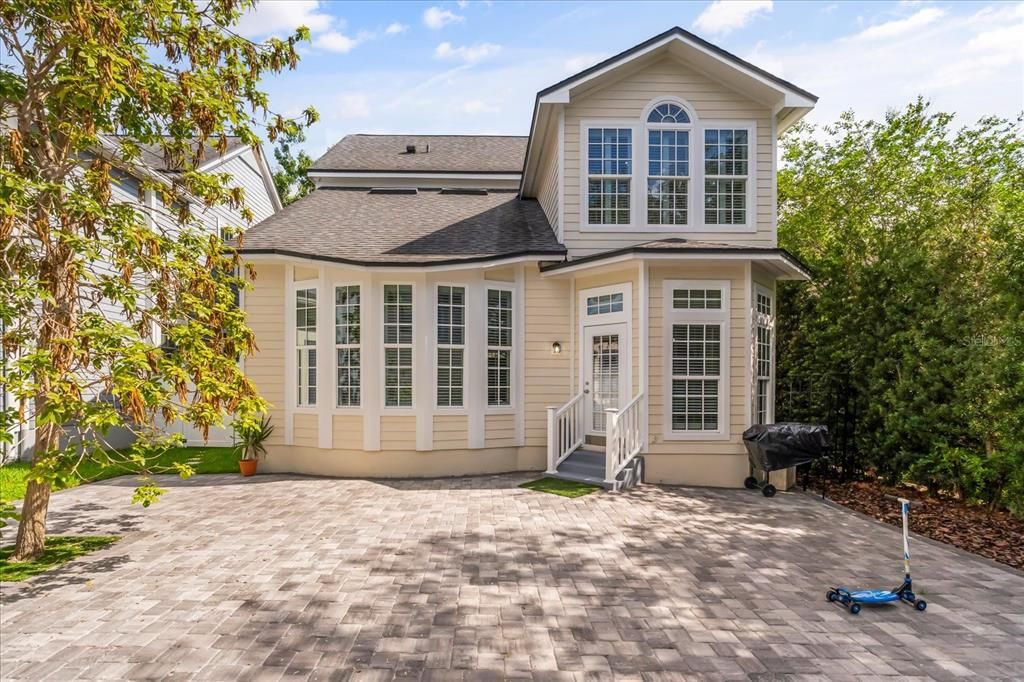 For Sale: $1,400,000 (4 beds, 4 baths, 2961 Square Feet)