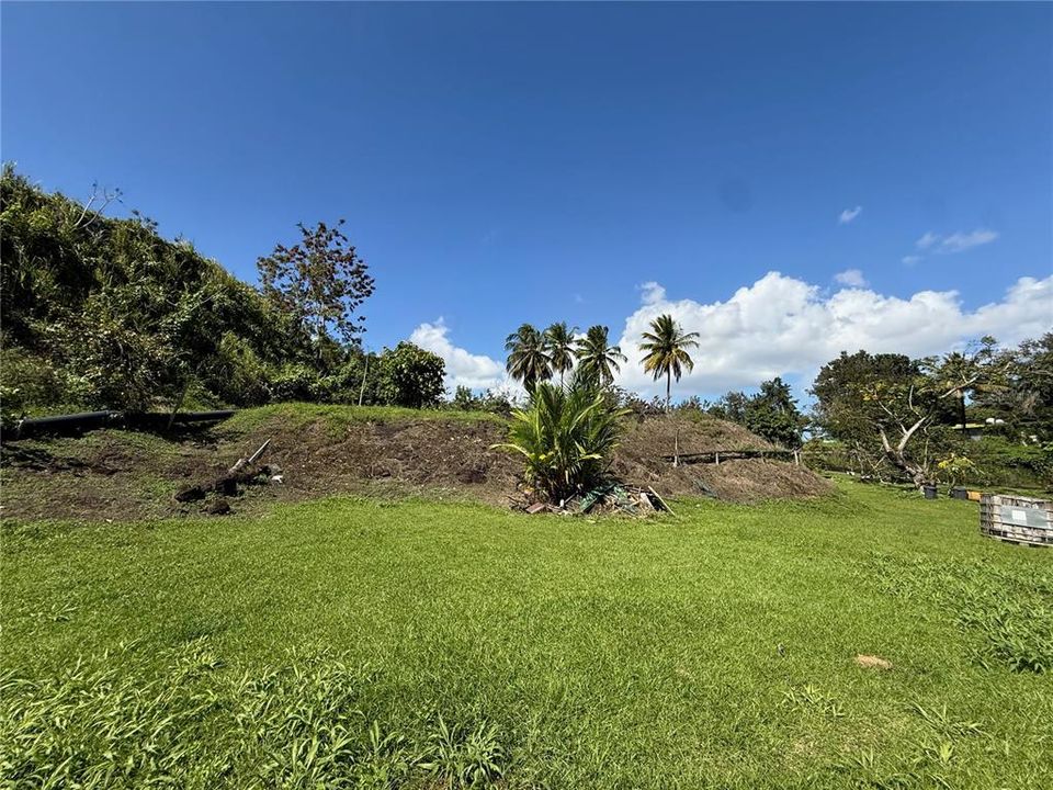 待售: $245,000 (1.48 acres)