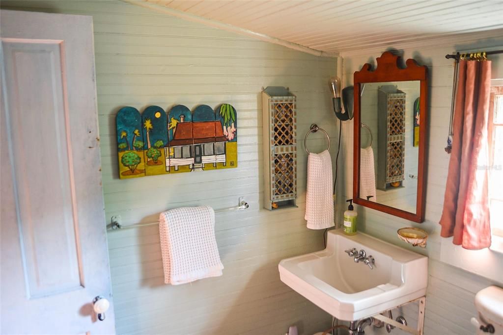 待售: $350,000 (3 贝兹, 2 浴室, 1180 平方英尺)