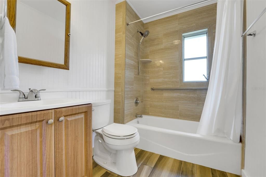 На продажу: $399,900 (2 спален, 2 ванн, 1897 Квадратных фут)