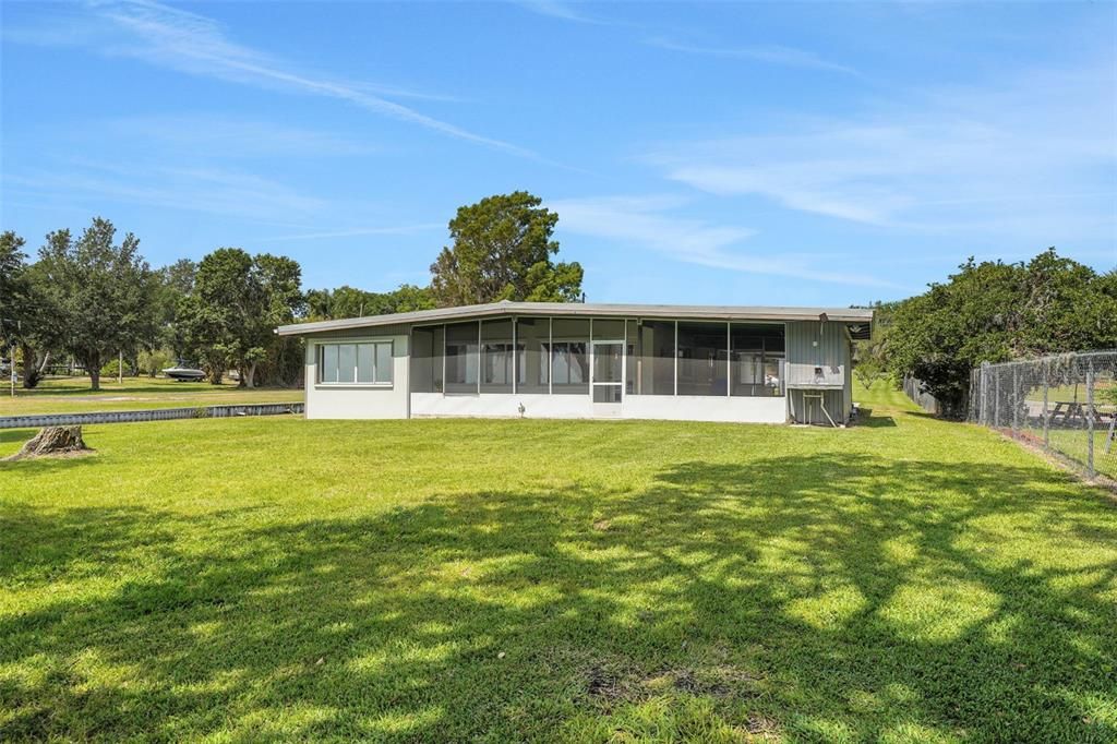 На продажу: $399,900 (2 спален, 2 ванн, 1897 Квадратных фут)