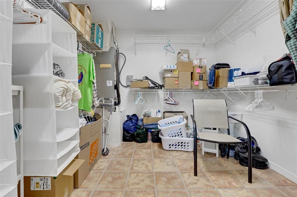 На продажу: $399,900 (2 спален, 2 ванн, 1897 Квадратных фут)